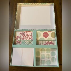 NWOT “Stationary Box of 28 Light Blue/ Pink Cards with Envelopes”